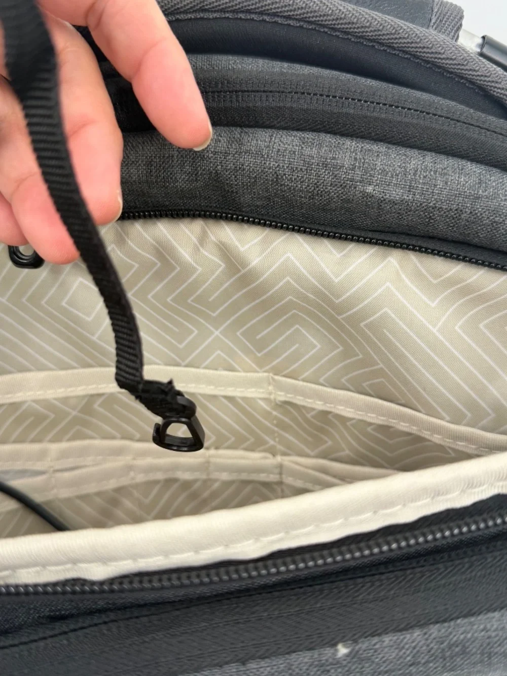High Sierra Backpack Gray Straps Compartments Pockets Laptop Travel
